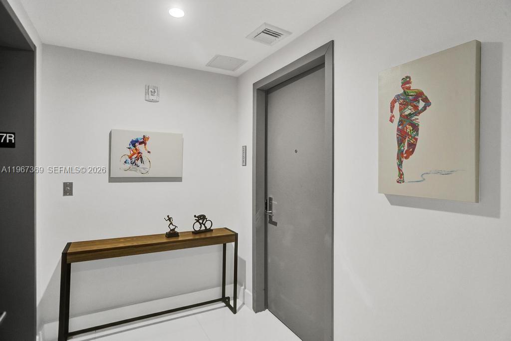 488 NE 18th St # 2708