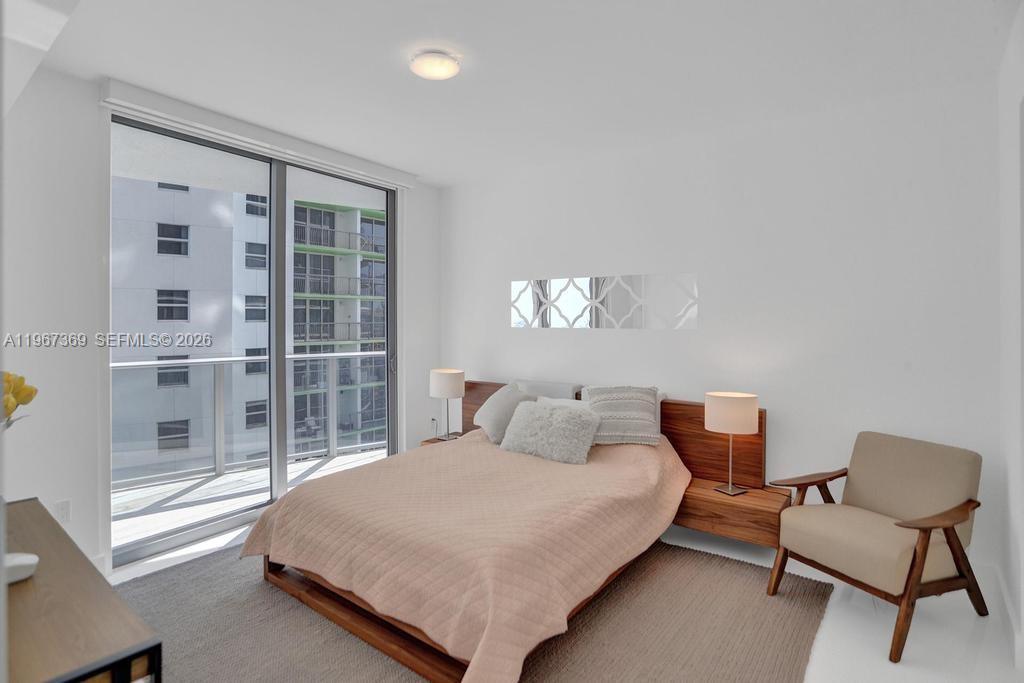 488 NE 18th St # 2708