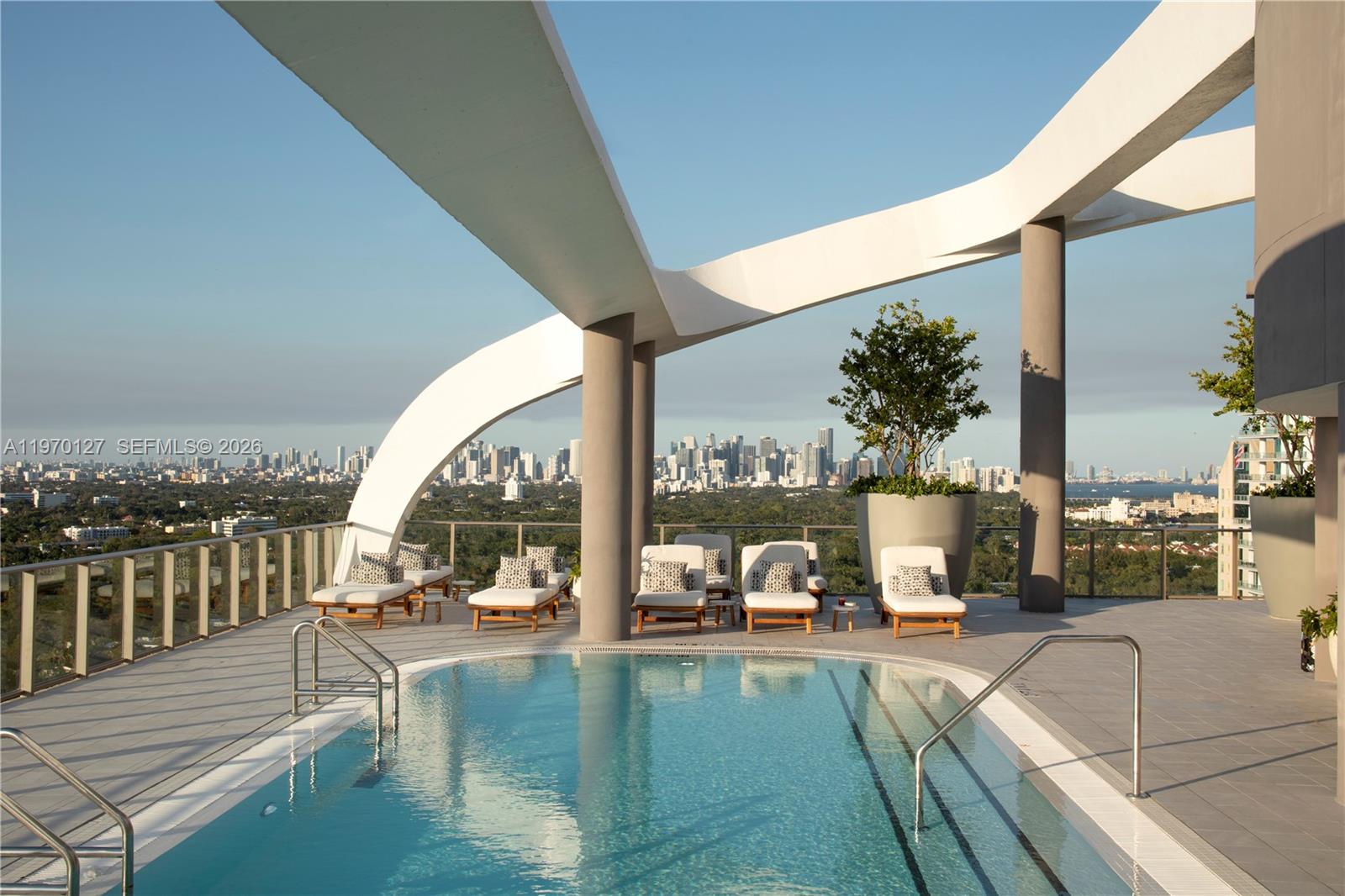 2678 Tigertail Ave # 1410