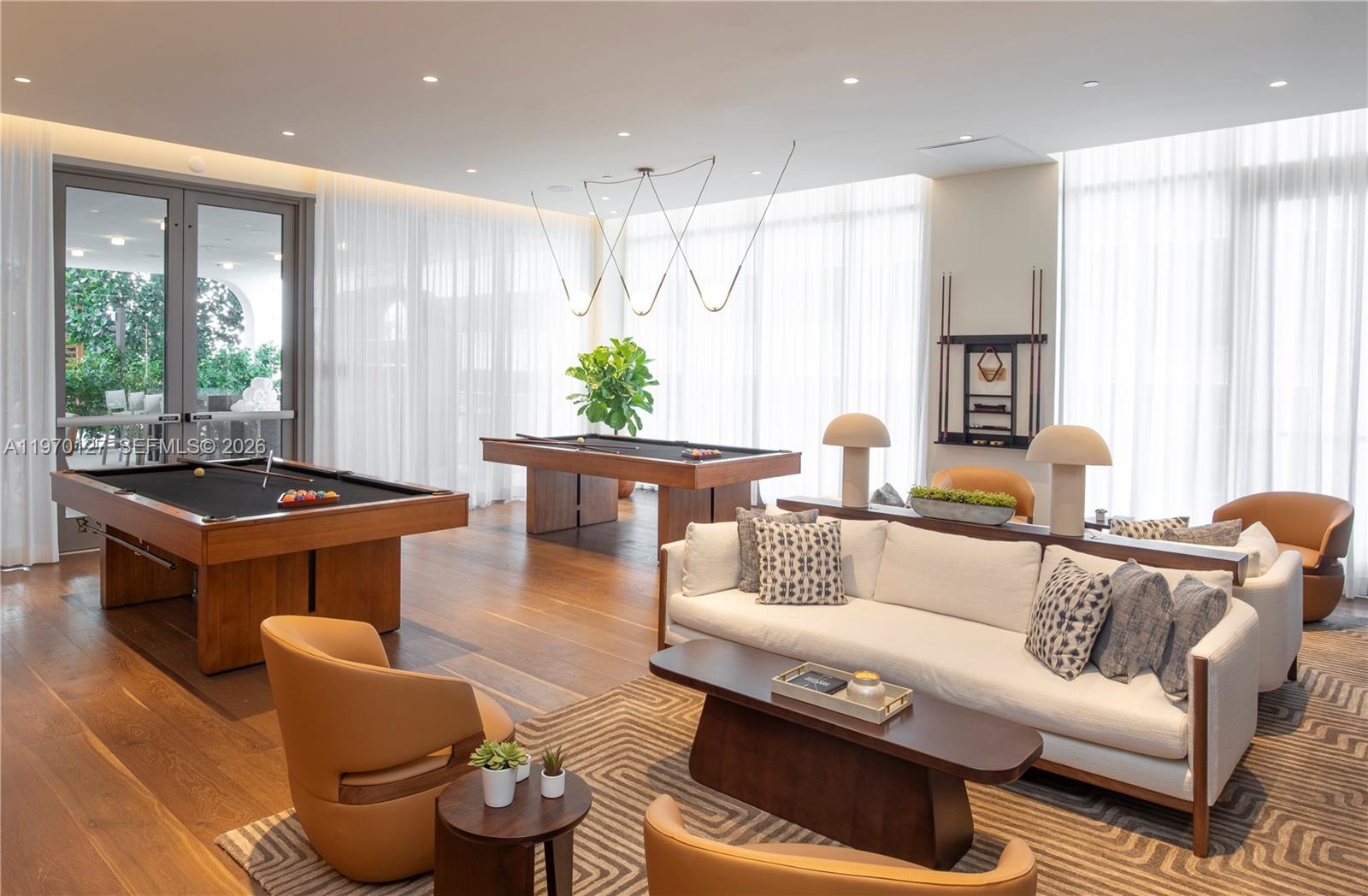 2678 Tigertail Ave # 1410