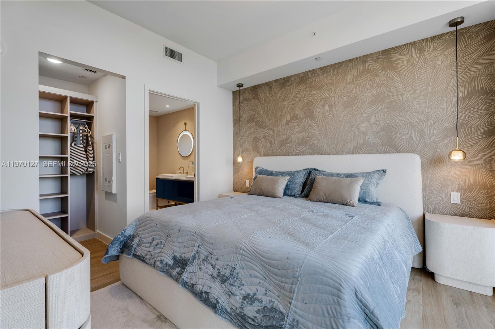 2678 Tigertail Ave # 1410