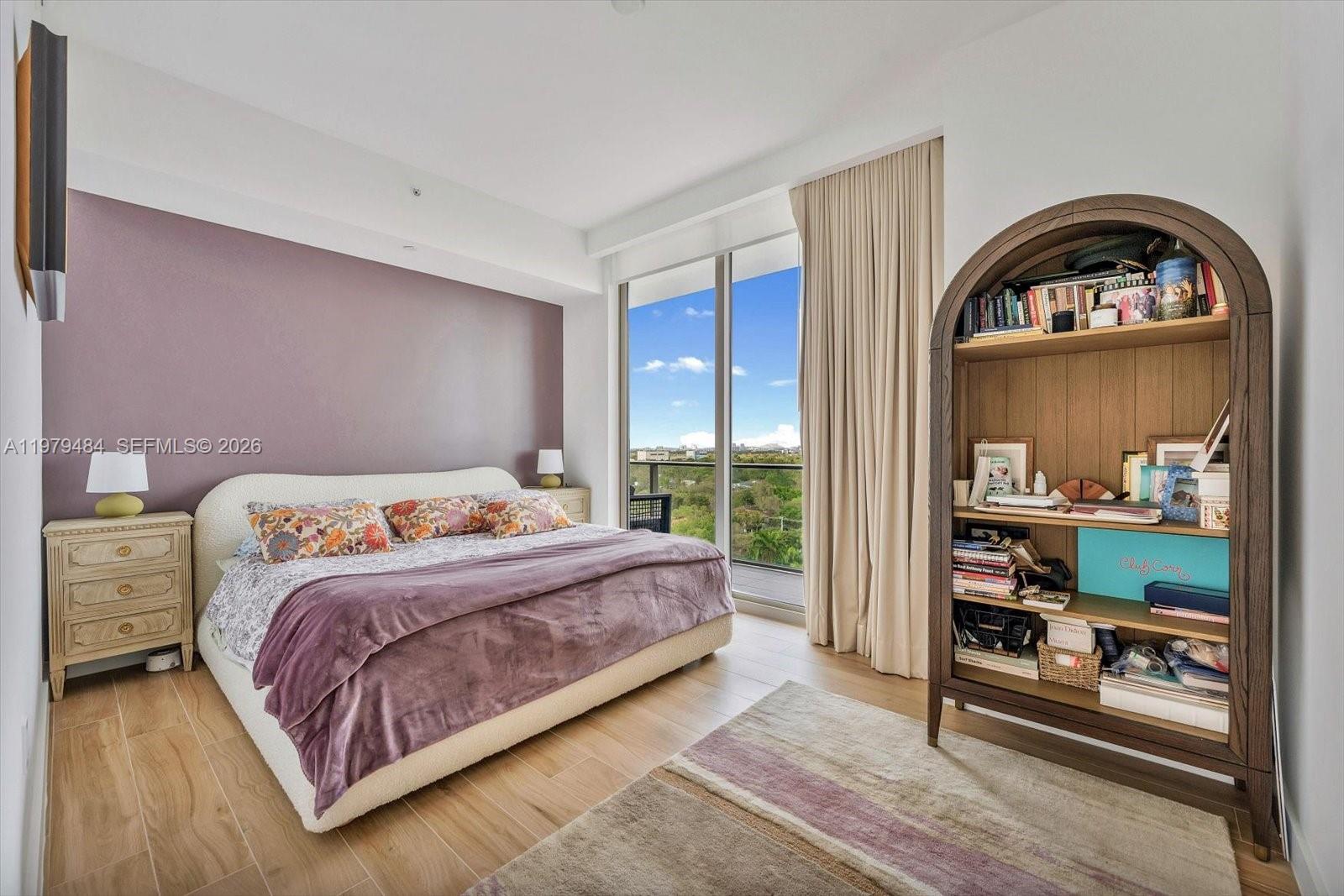 2678 Tigertail Ave # 902