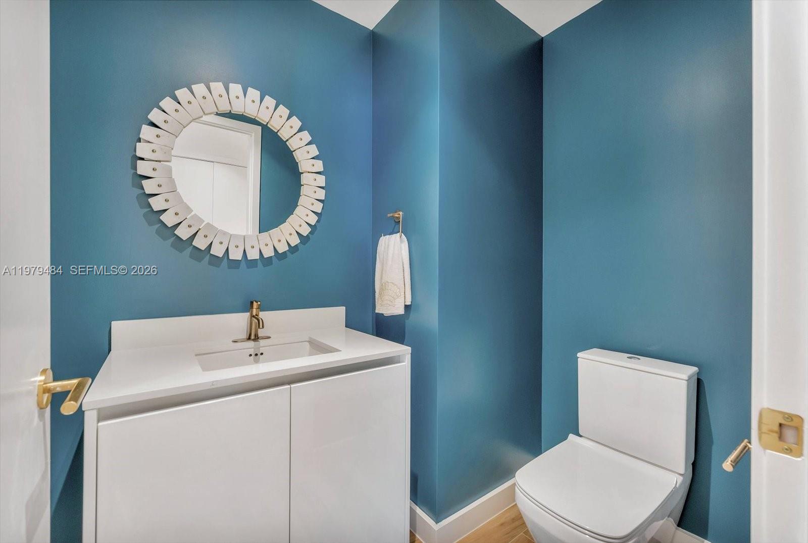 2678 Tigertail Ave # 902