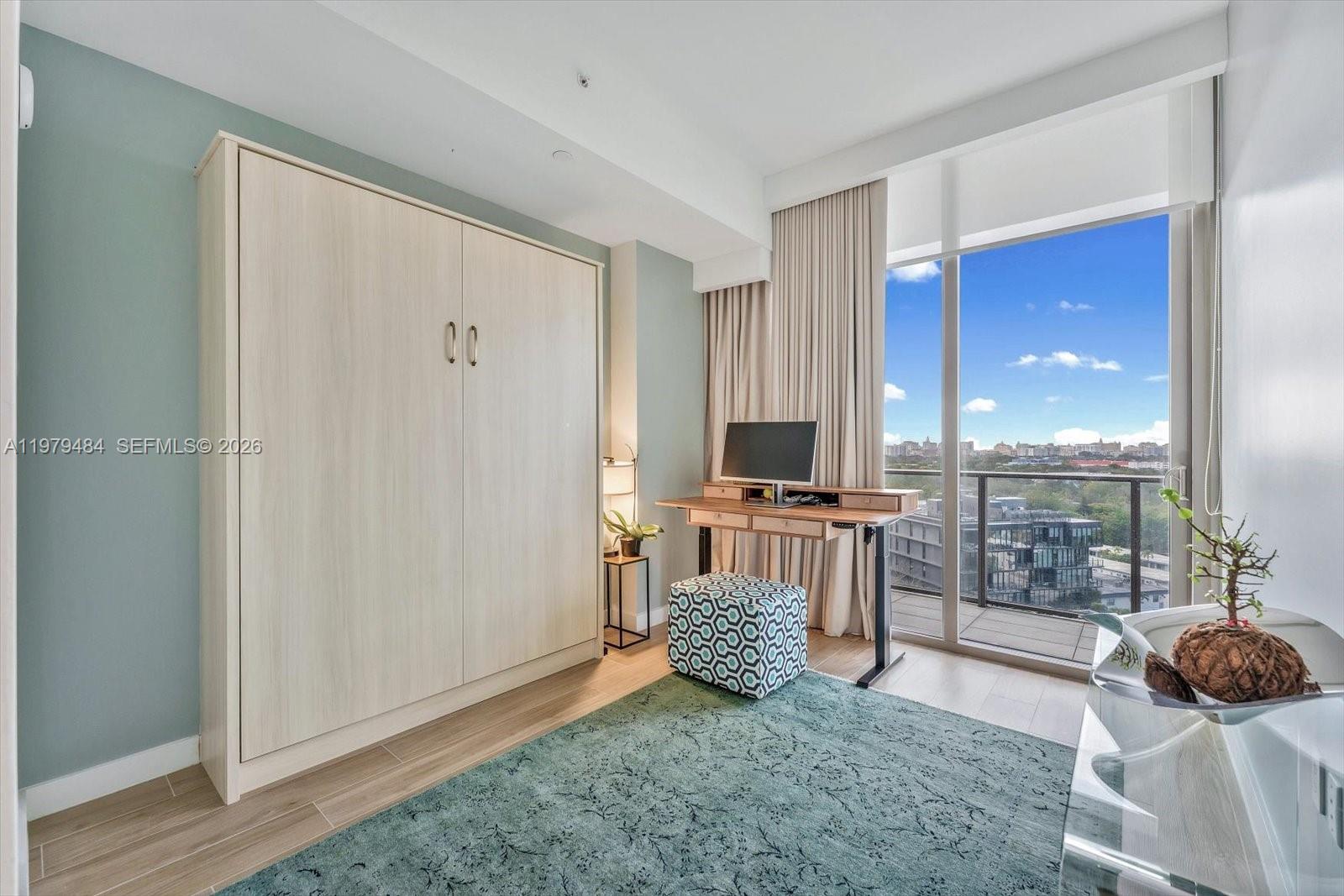 2678 Tigertail Ave # 902