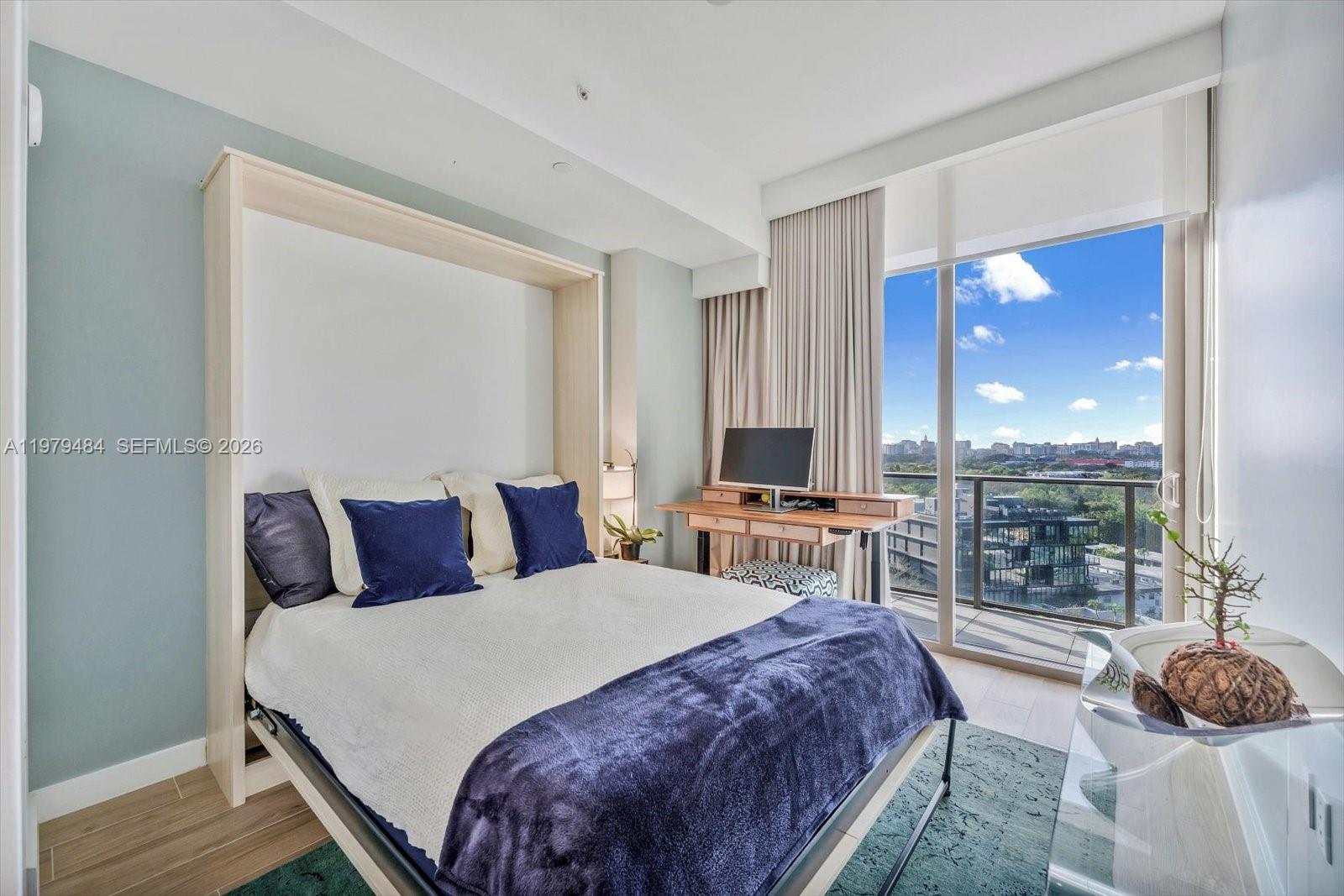 2678 Tigertail Ave # 902