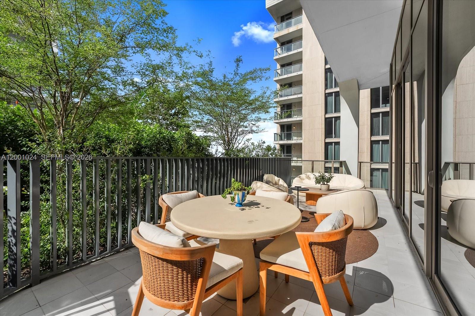 2655 S BAYSHORE DR # 812