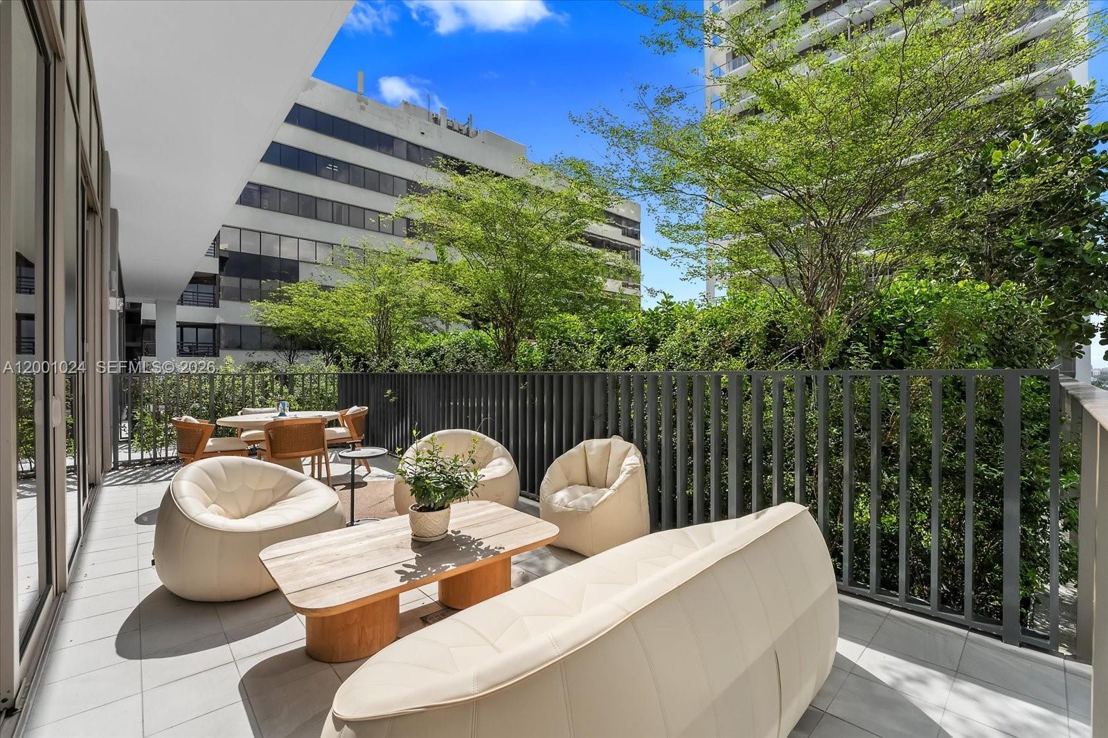 2655 S BAYSHORE DR # 812