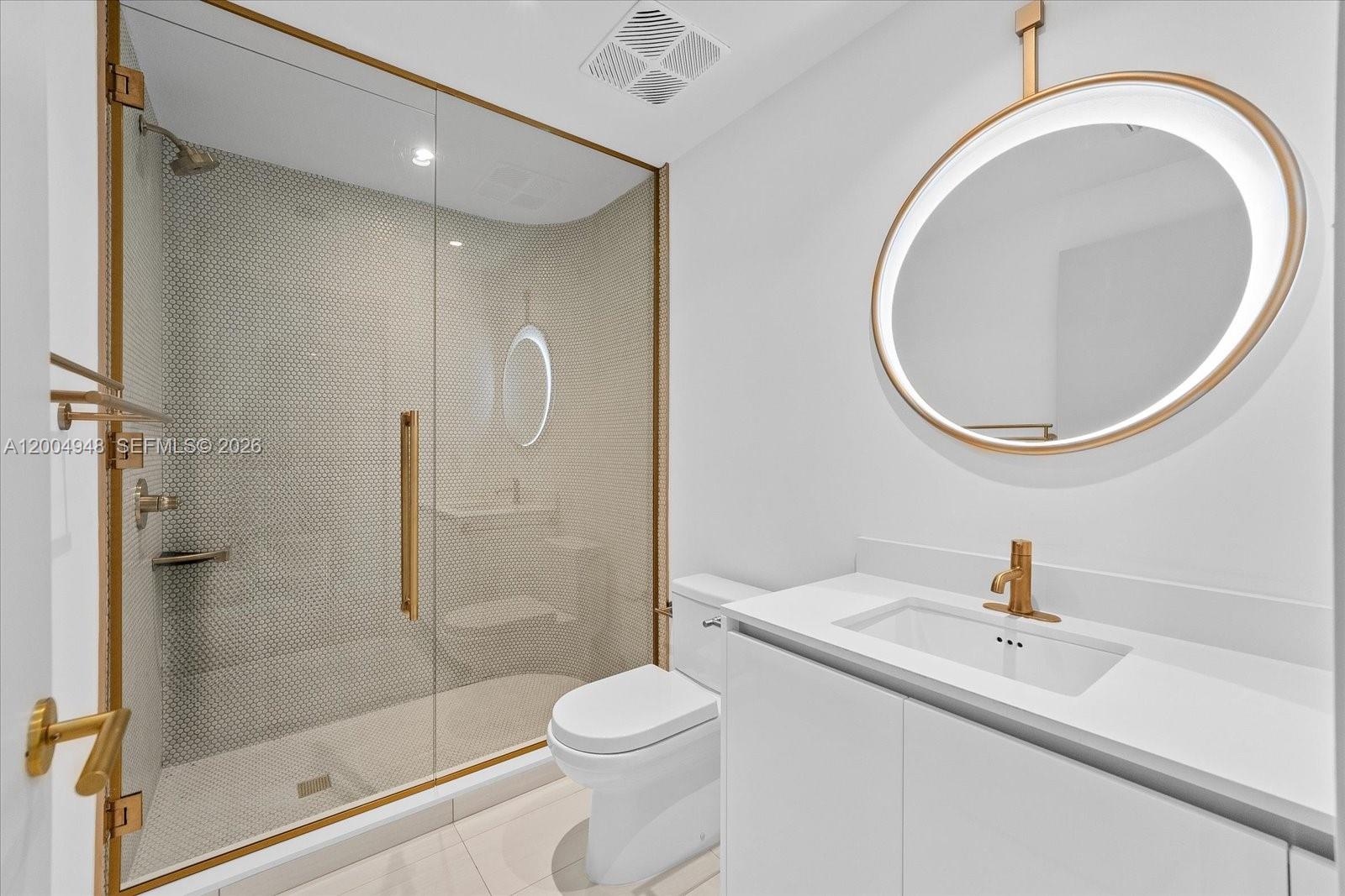 2678 Tigertail Ave # 701