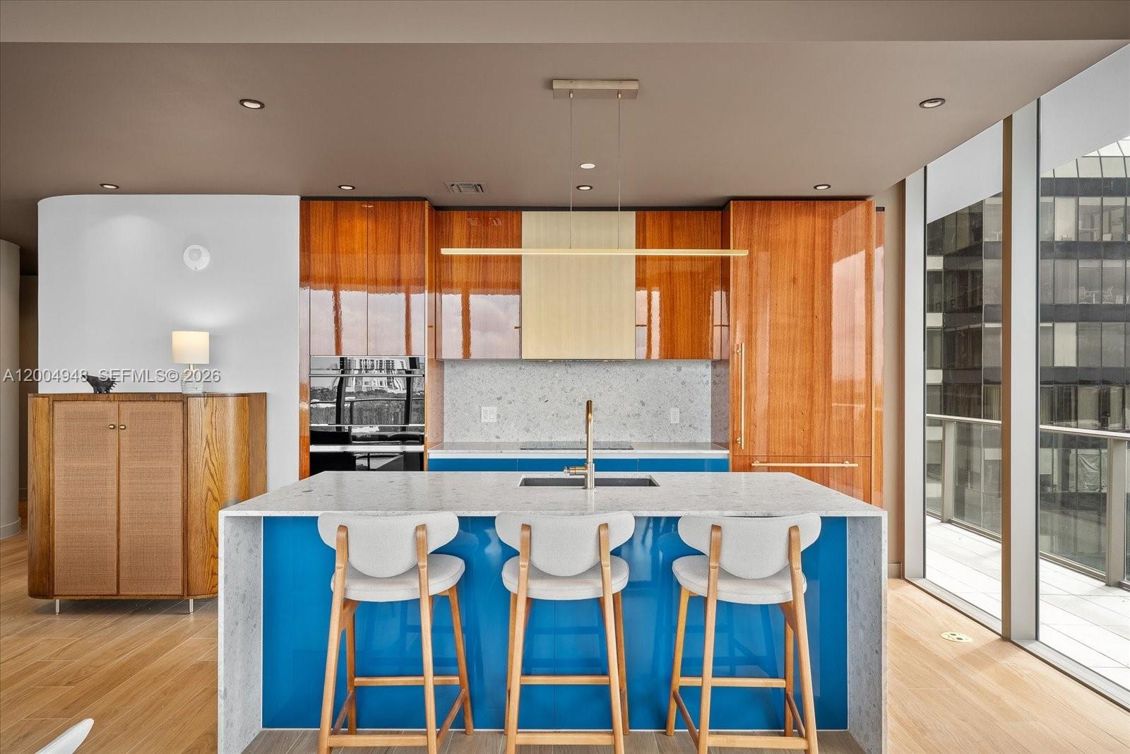 2678 Tigertail Ave # 701