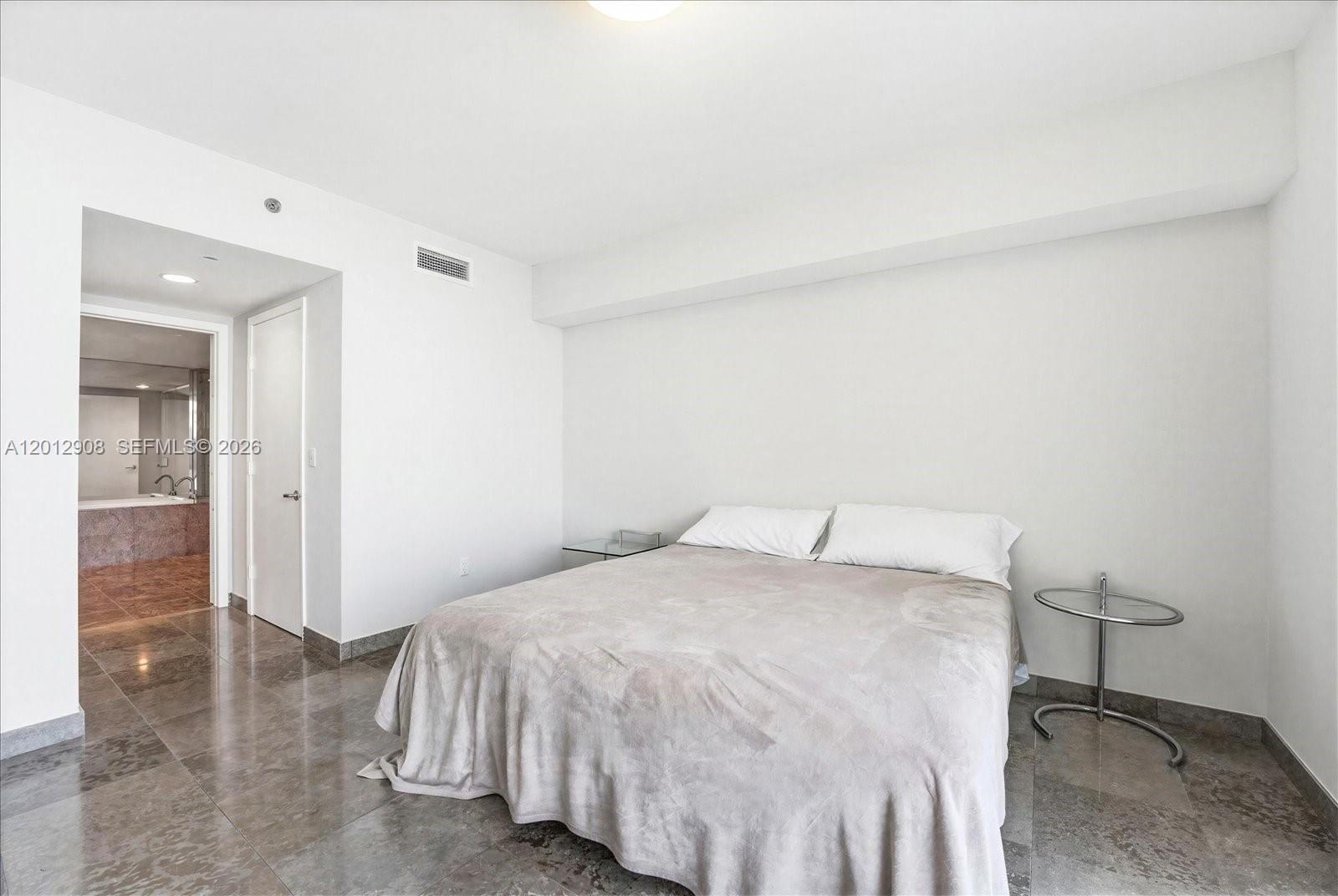 465 Brickell Ave # 4805