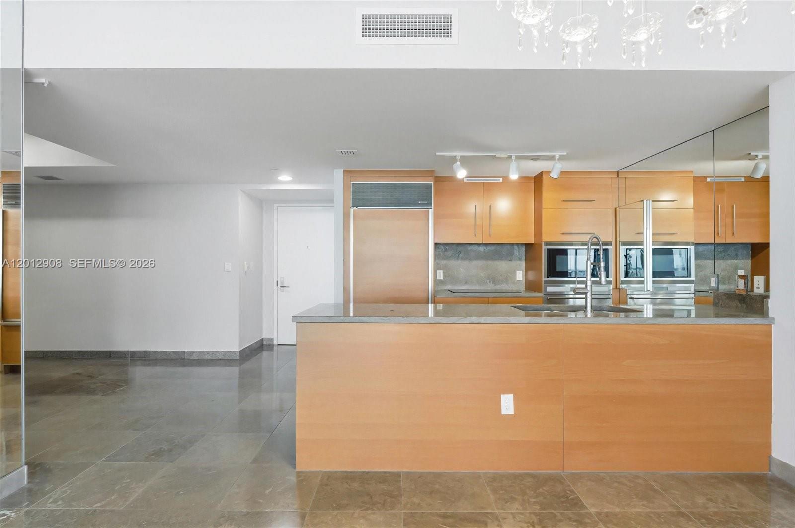 465 Brickell Ave # 4805