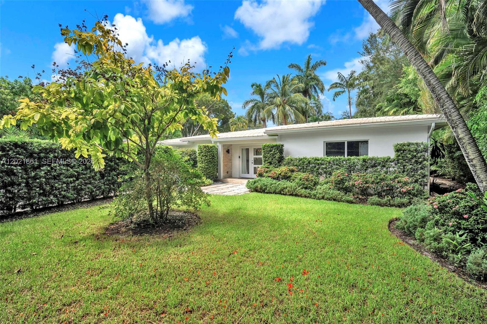 203 Ridgewood Rd