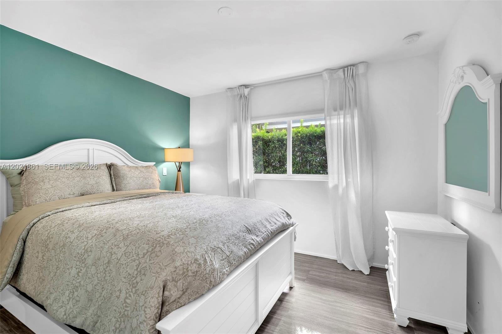 203 Ridgewood Rd