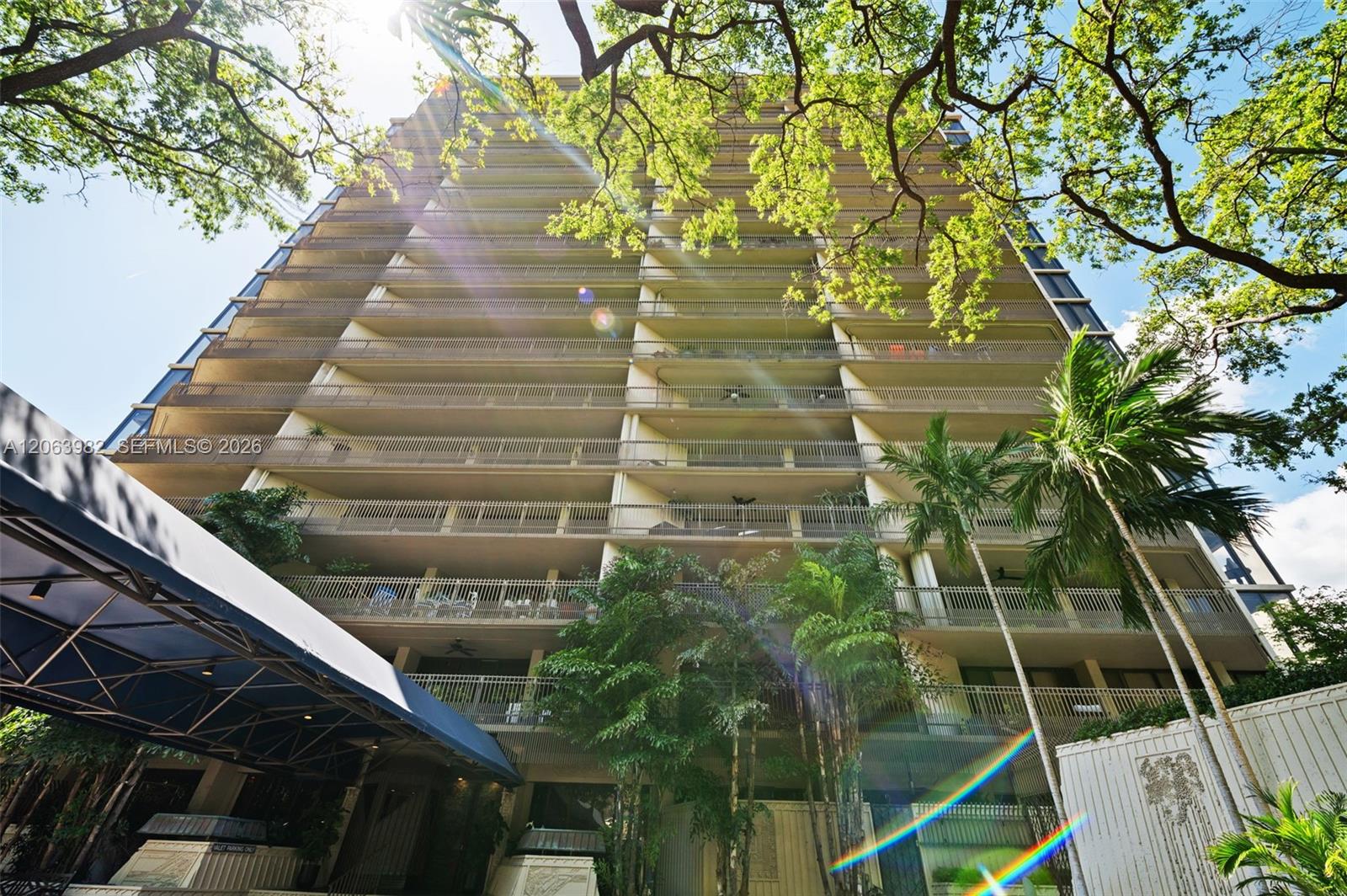 2901 S Bayshore Dr # 8E