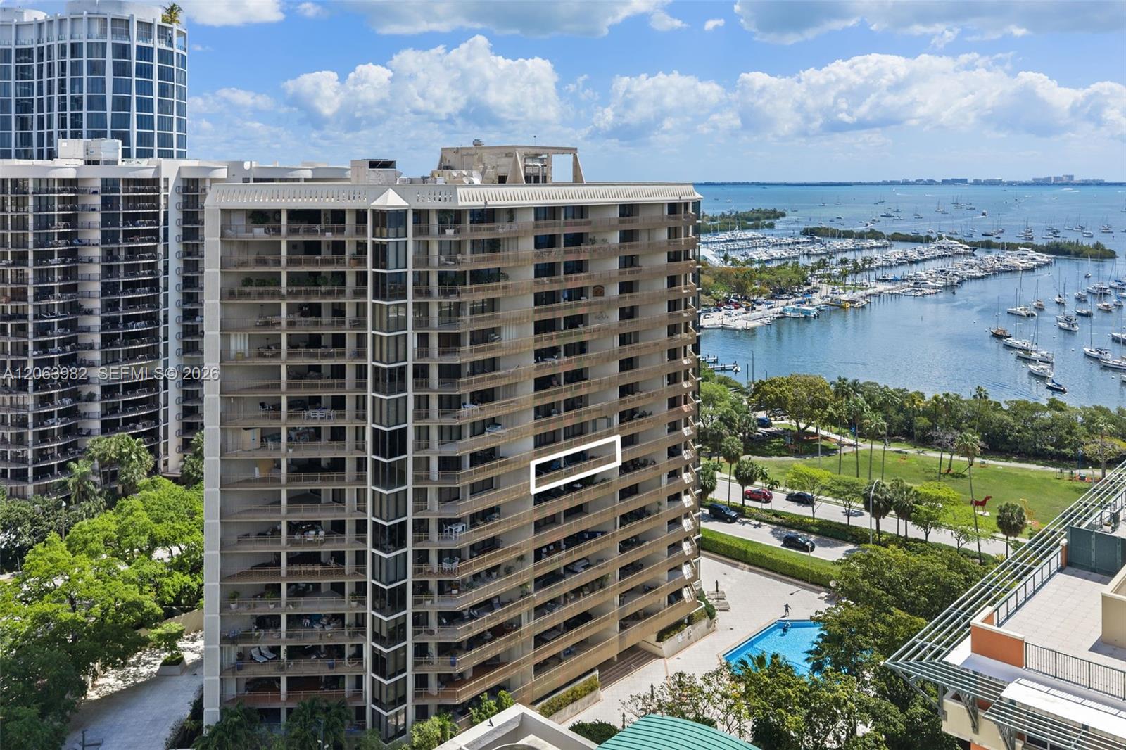 2901 S Bayshore Dr # 8E