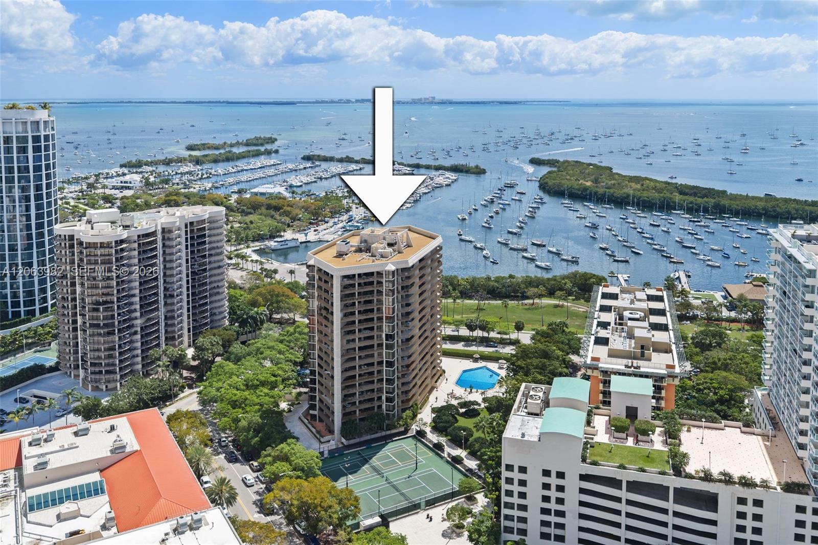 2901 S Bayshore Dr # 8E