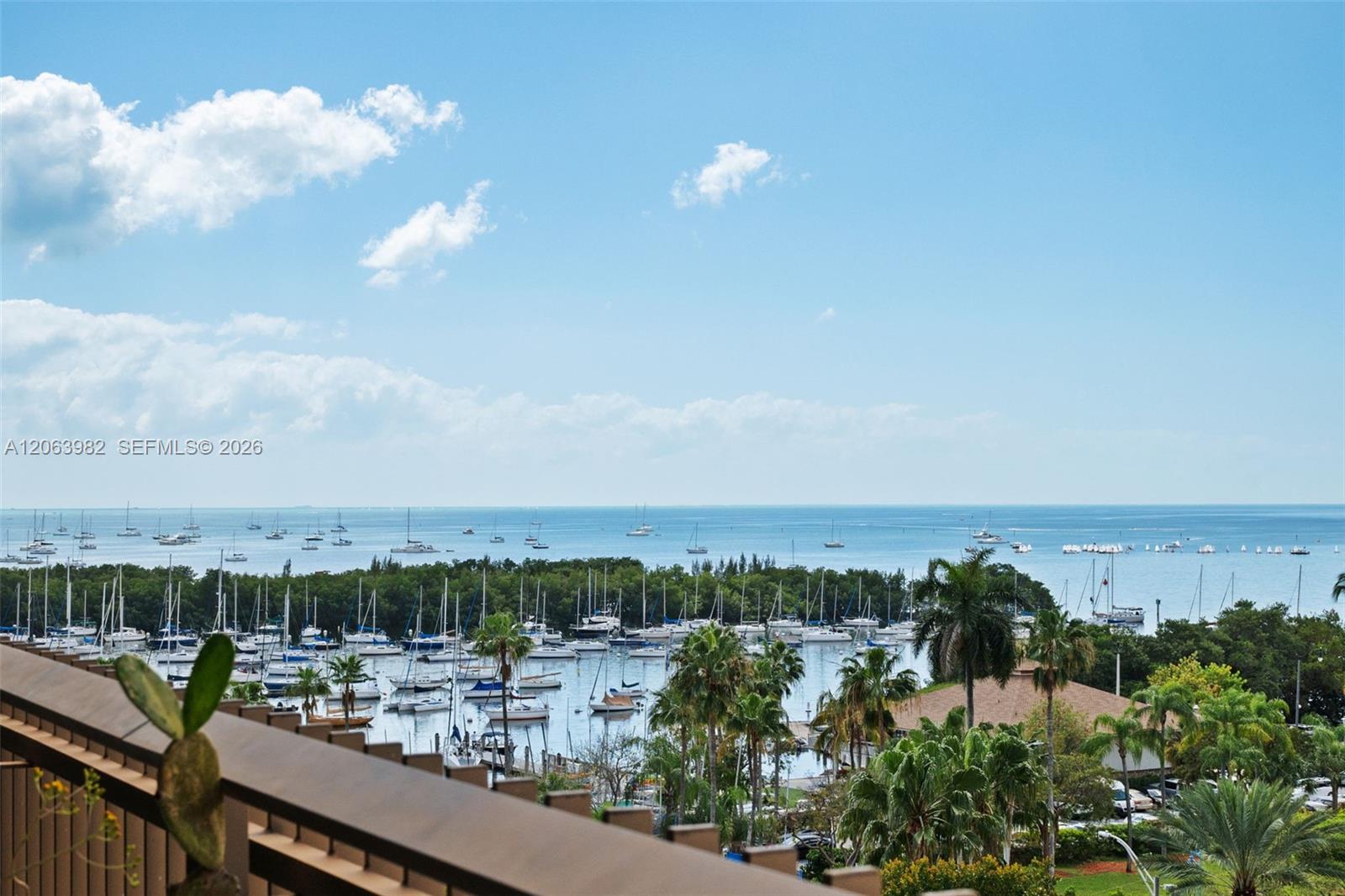 2901 S Bayshore Dr # 8E