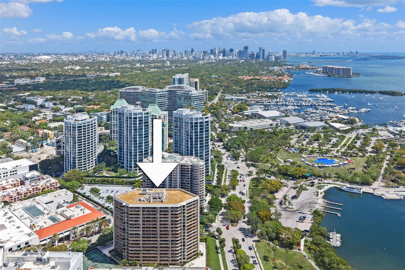2901 S Bayshore Dr # 8E