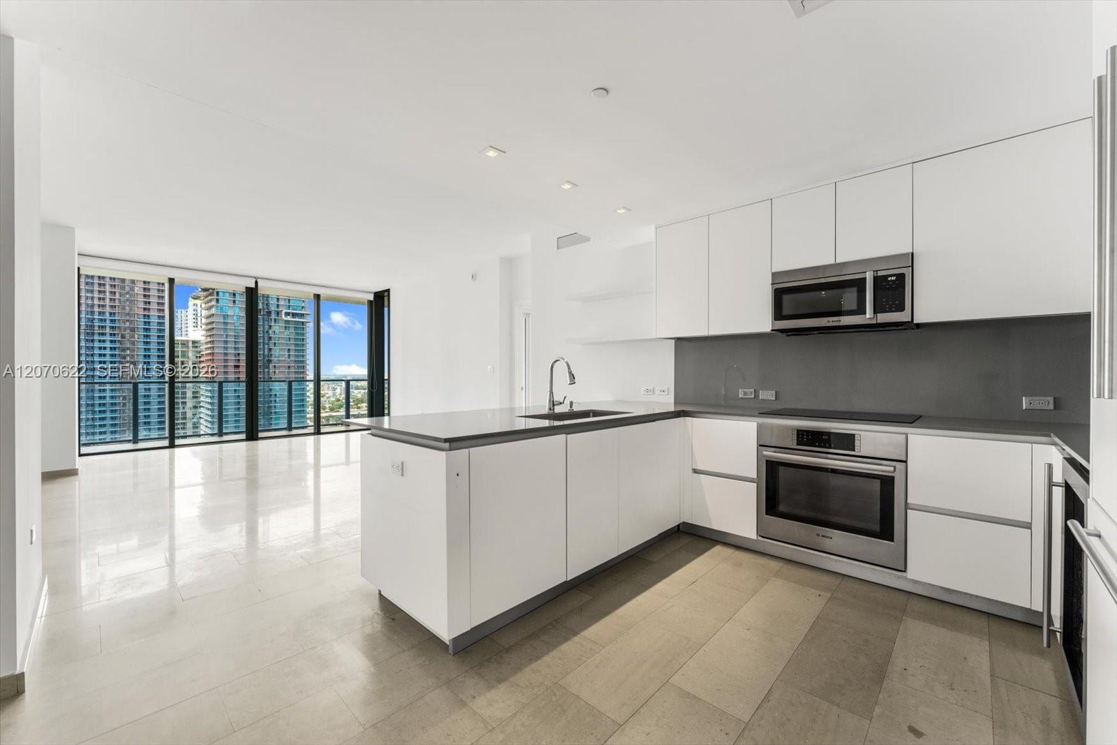 68 SE 6th St # 2304