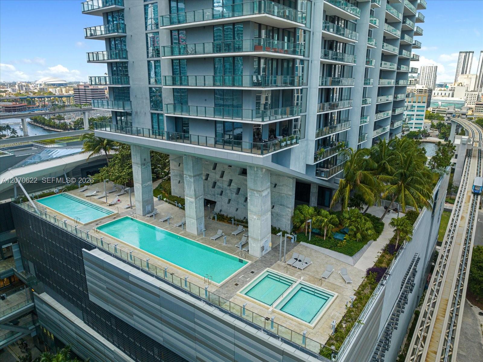 68 SE 6th St # 2304
