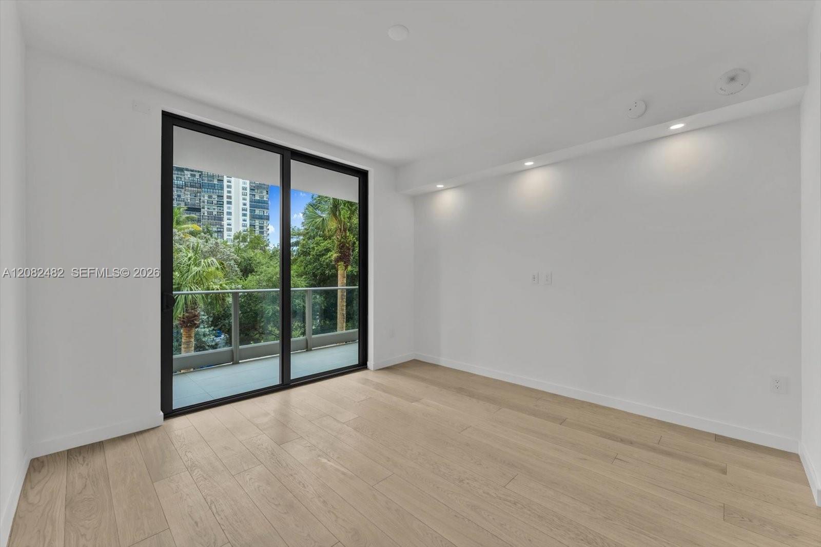 2200 Brickell Ave # 202