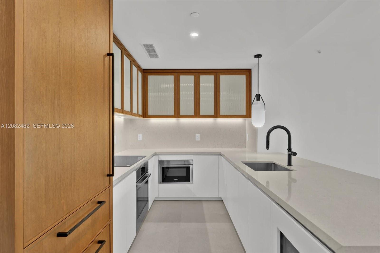 2200 Brickell Ave # 202