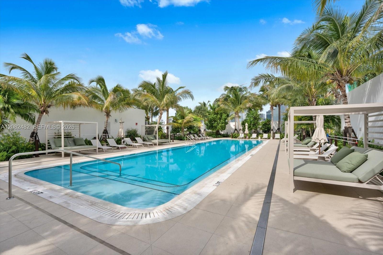2200 Brickell Ave # 202