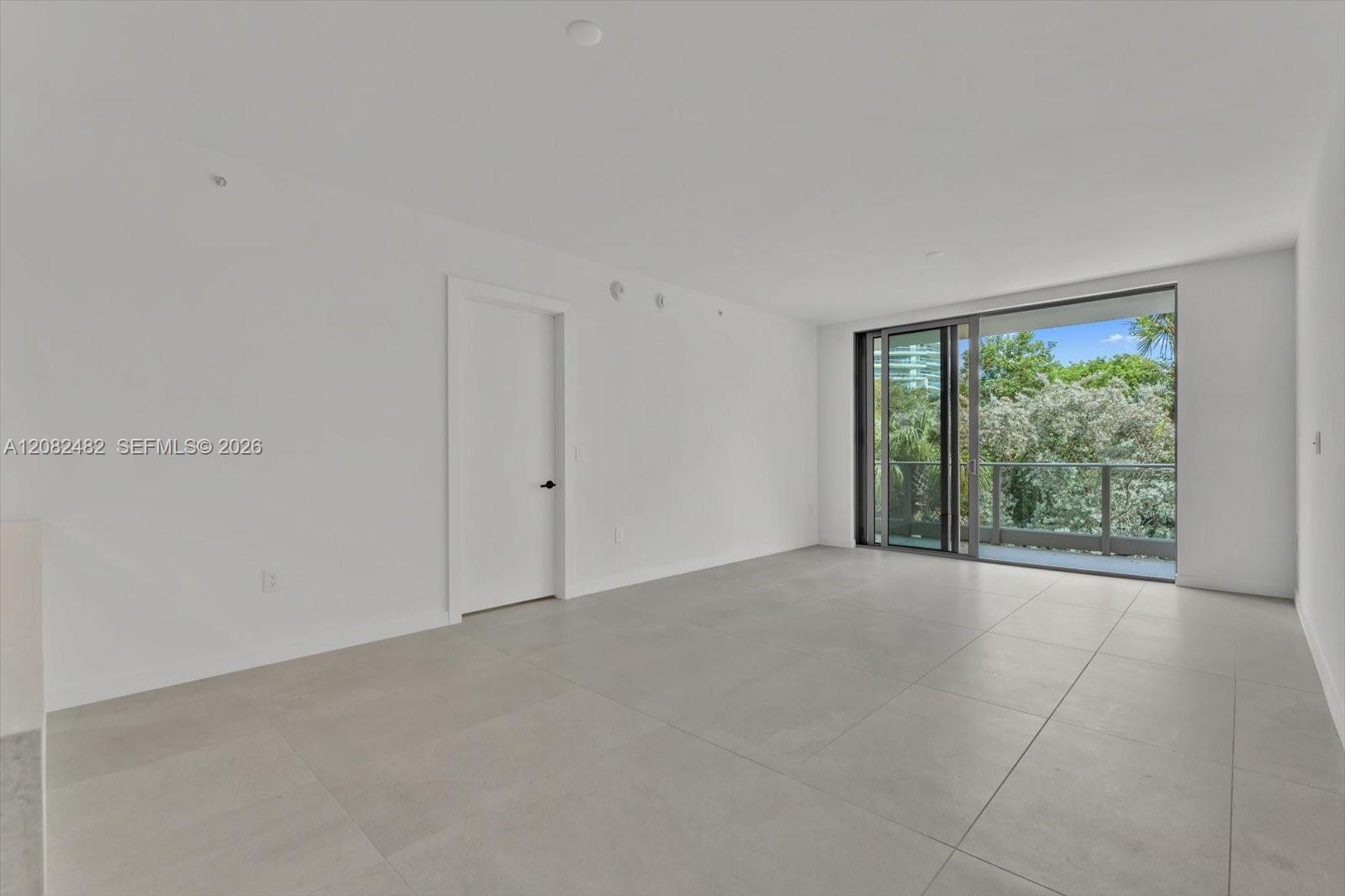 2200 Brickell Ave # 202