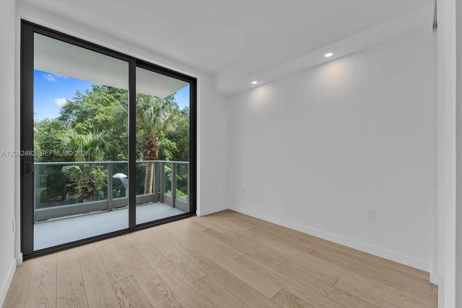 2200 Brickell Ave # 202
