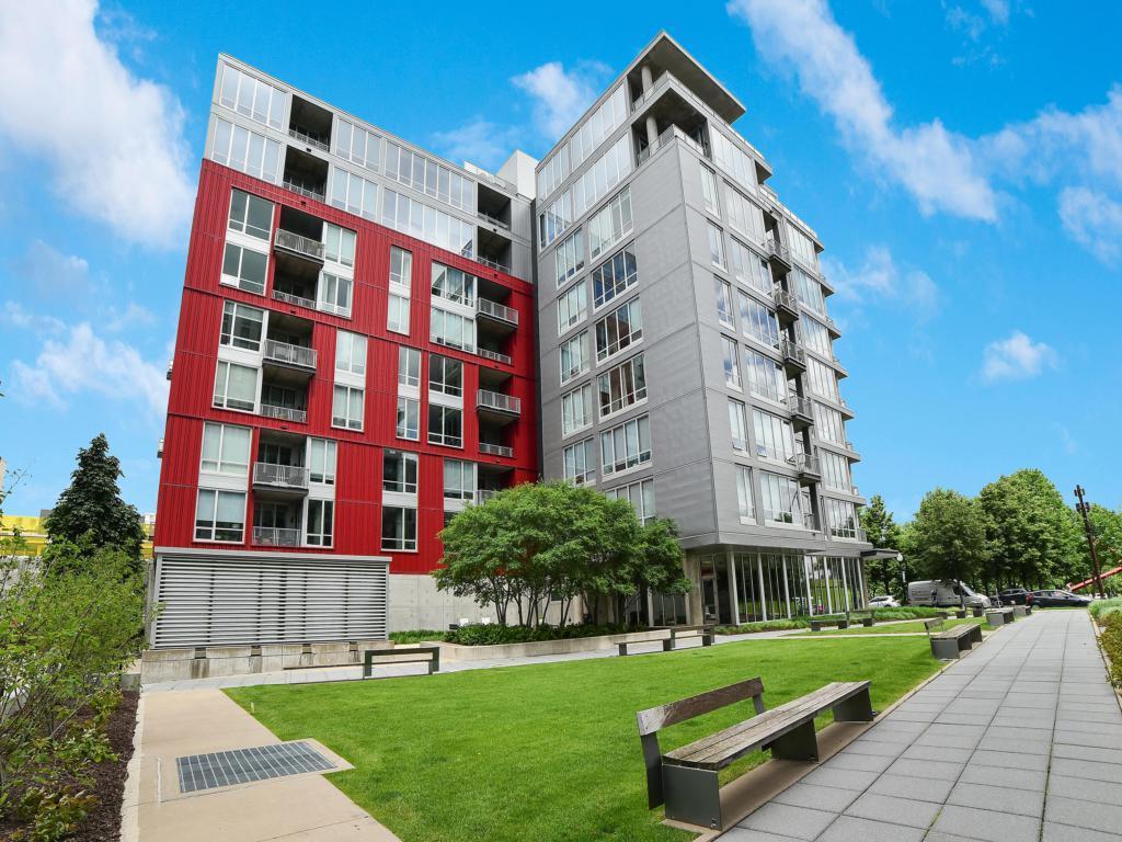 901 S 2nd Street Unit: 708