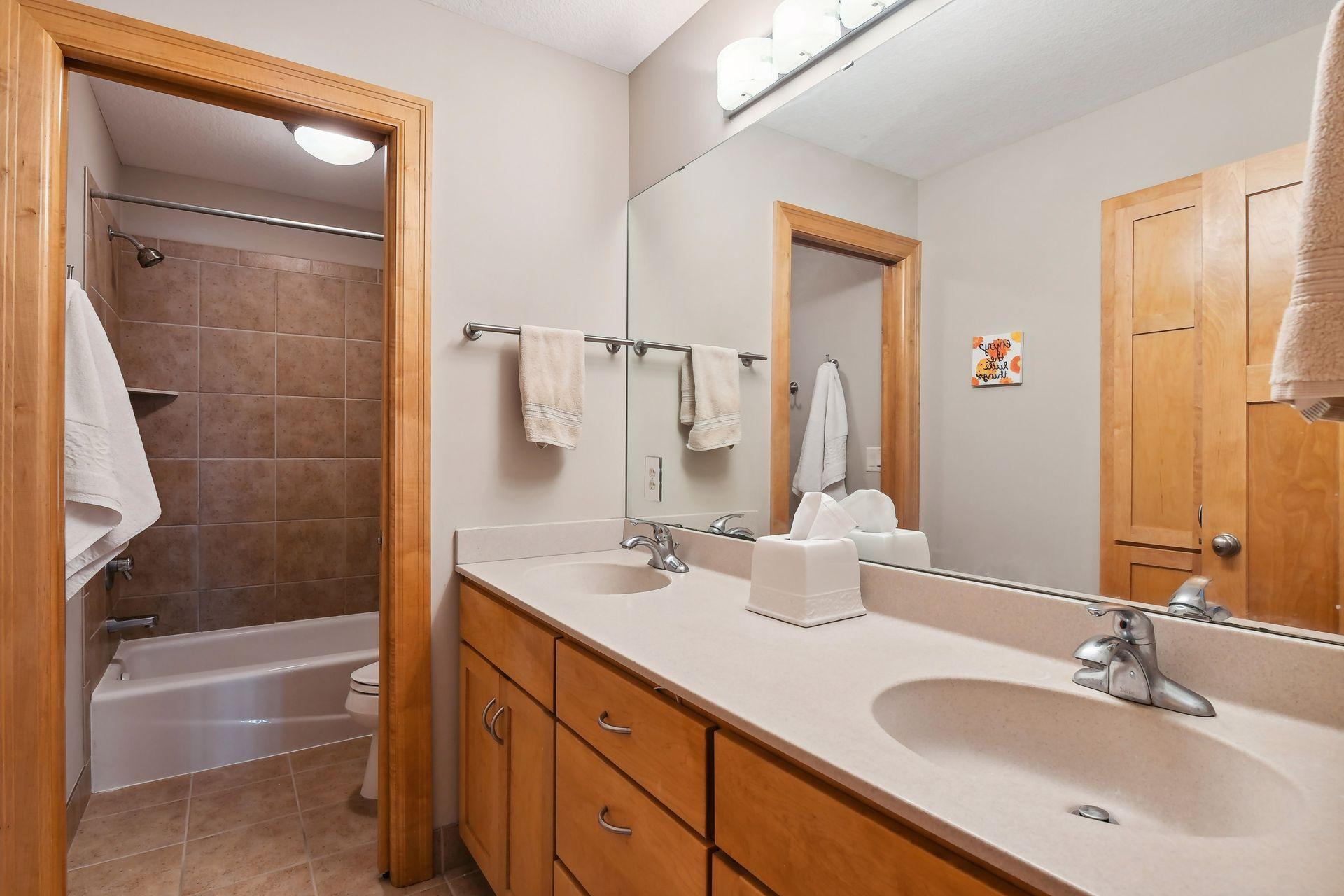 7261 Tamarack Trail