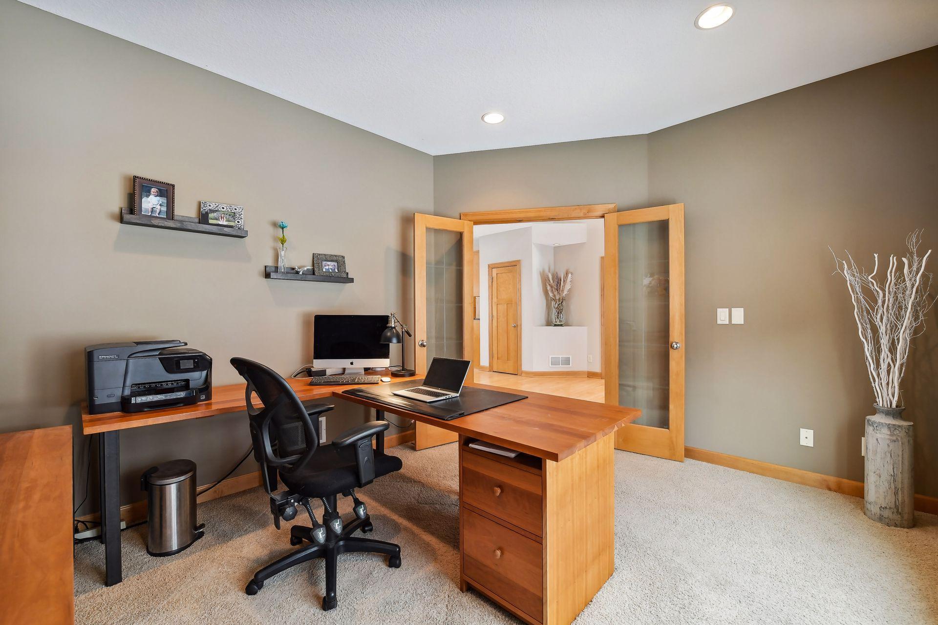7261 Tamarack Trail