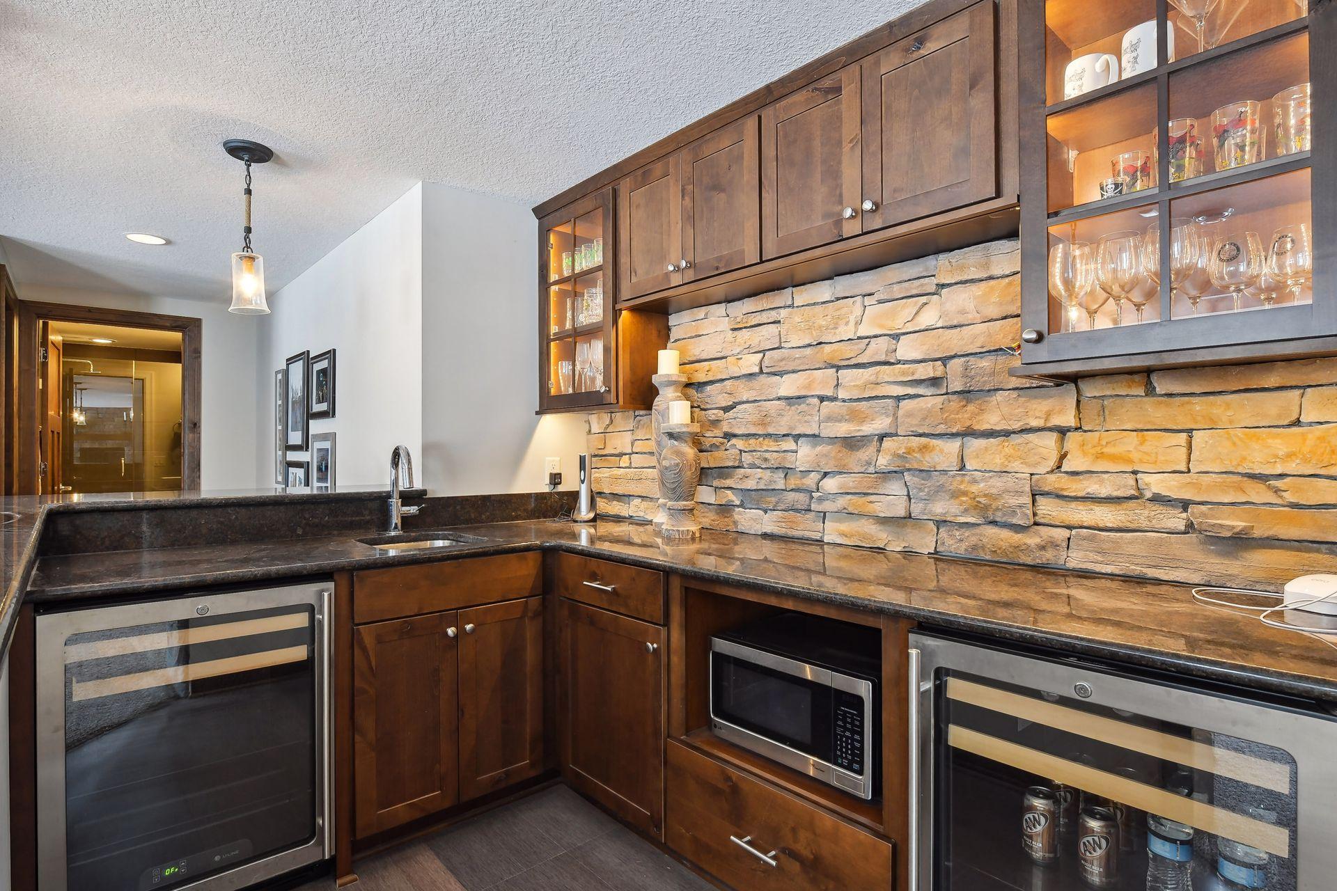 7261 Tamarack Trail