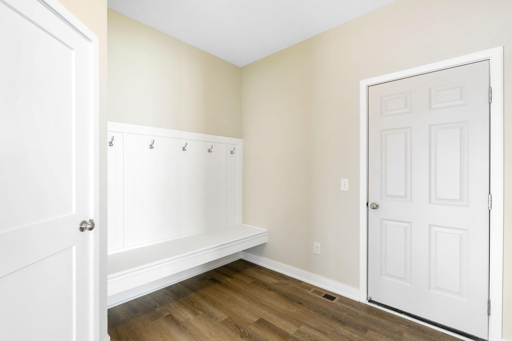 9605 West Wind Trail
