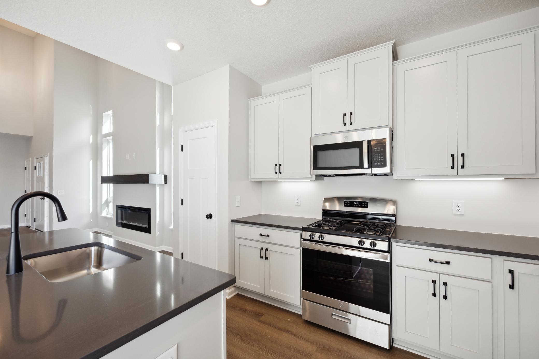 6739 Bluestem Way