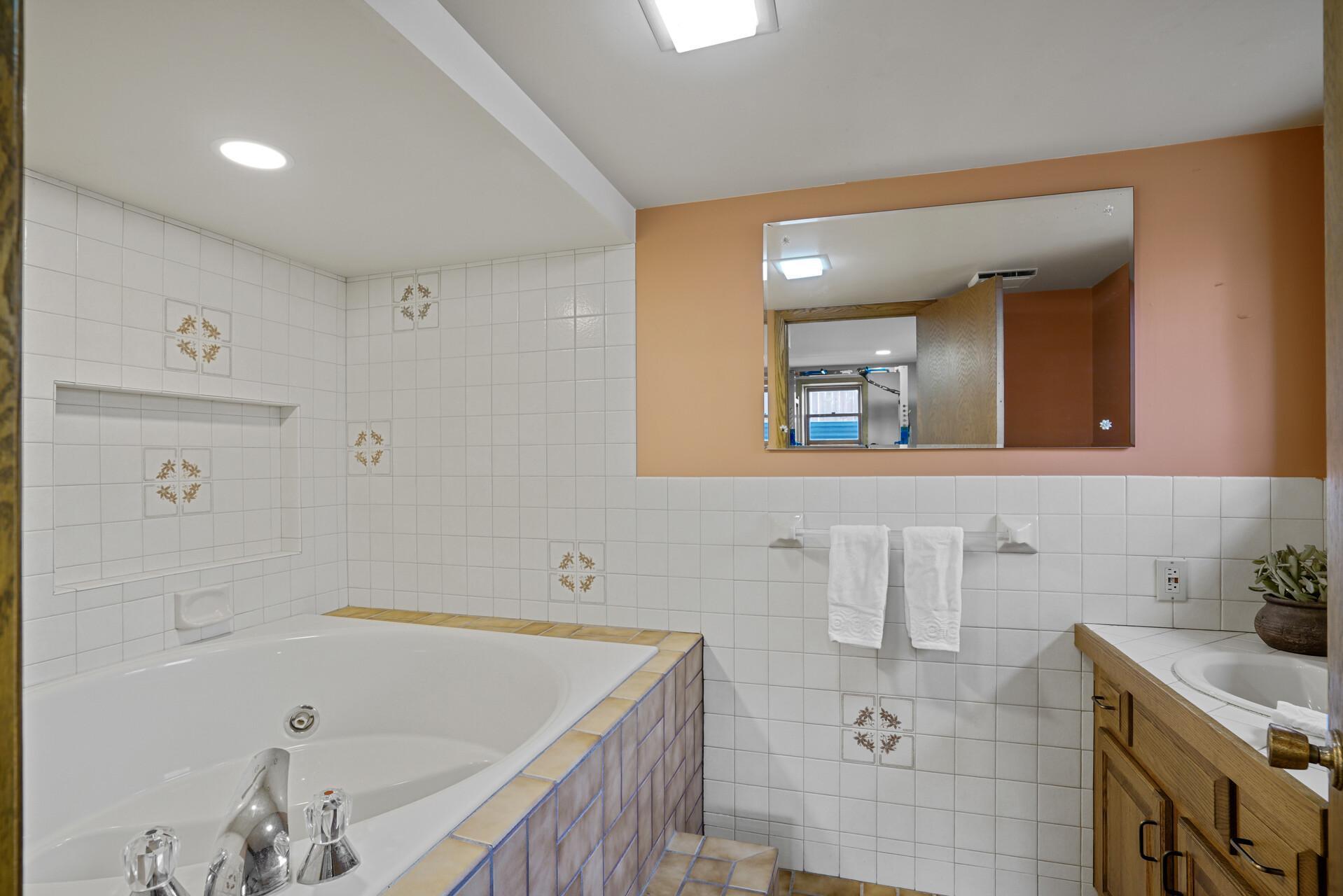 5695 138th Street Court