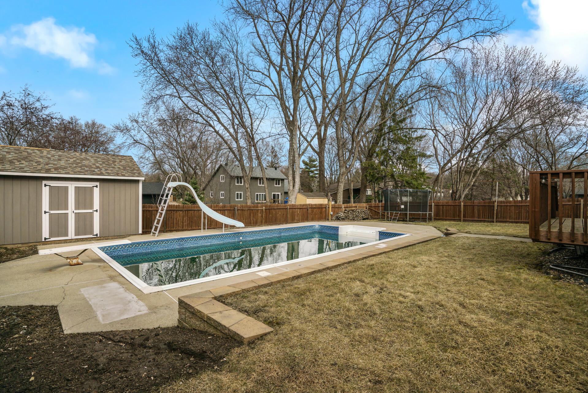 5695 138th Street Court