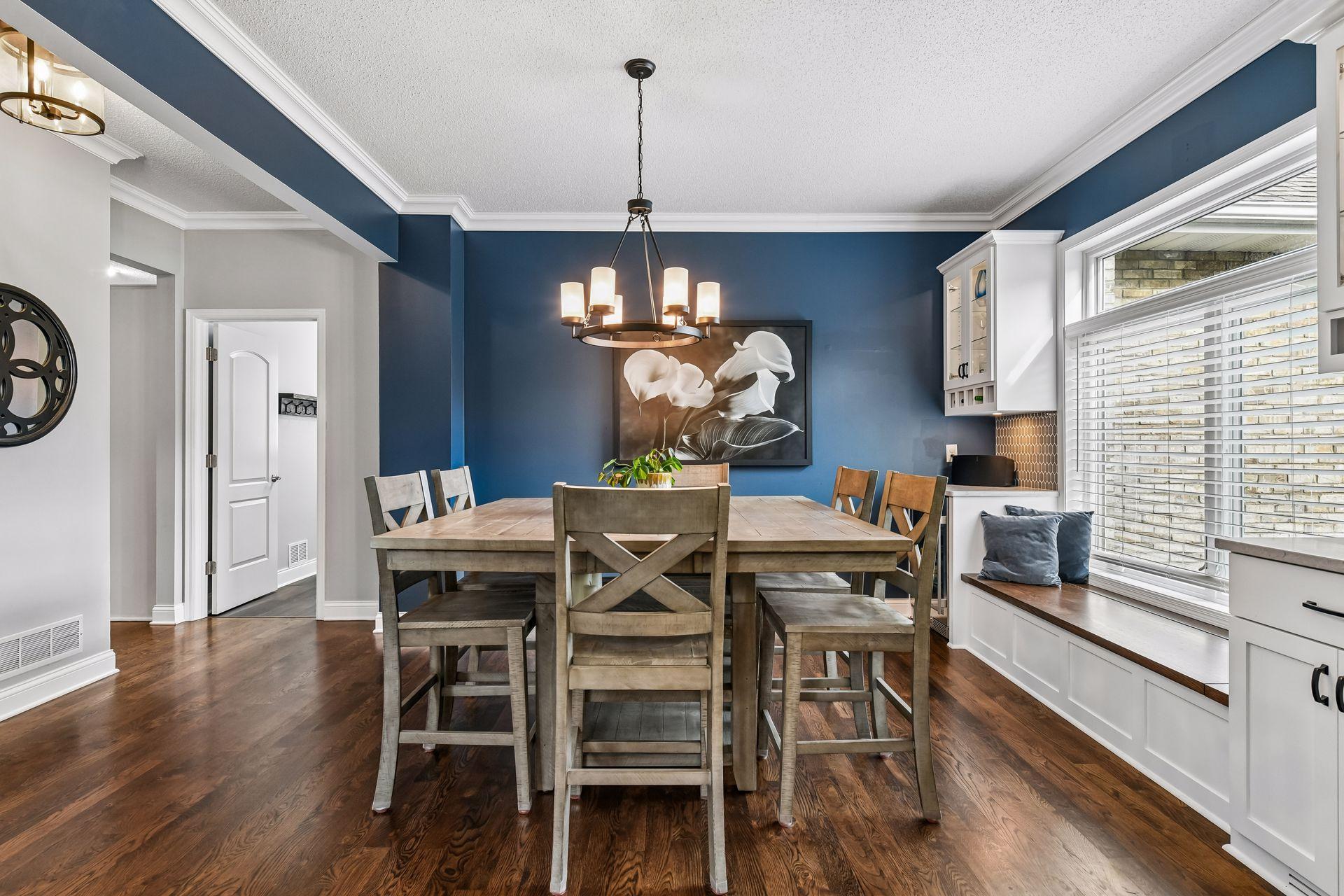 1944 Creek View Court