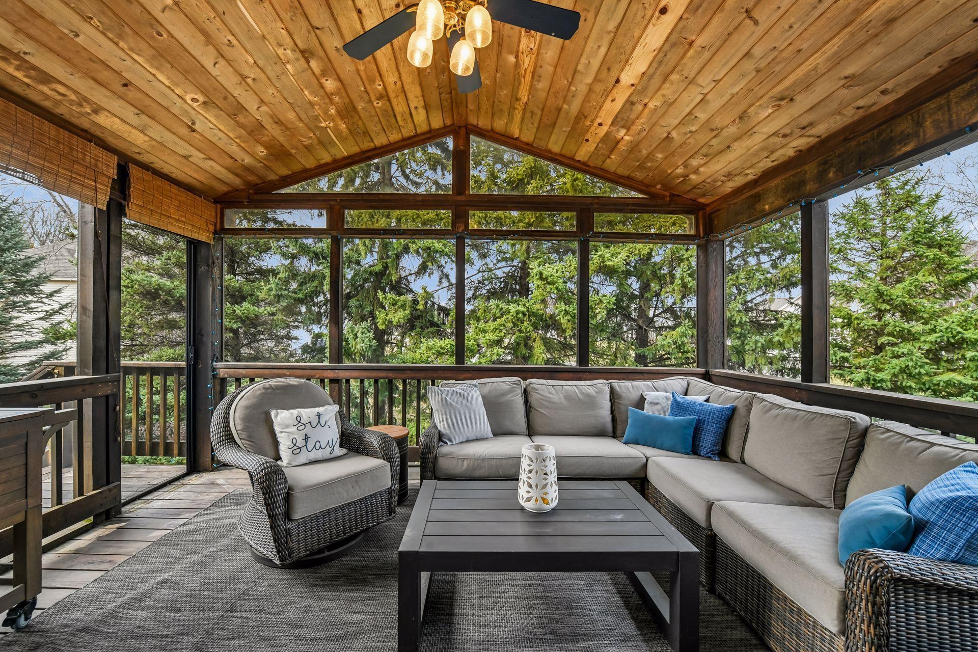 1944 Creek View Court