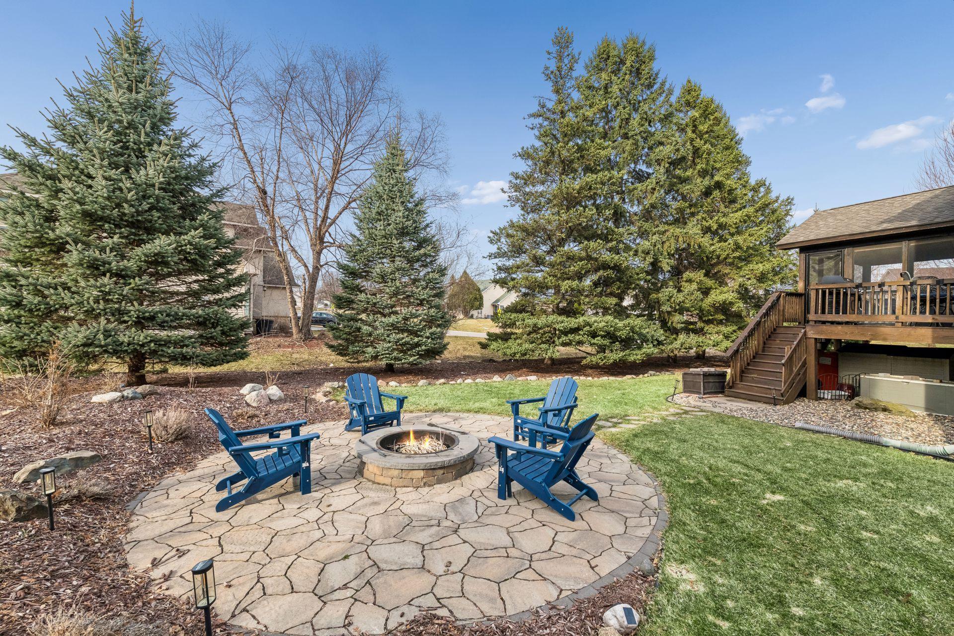 1944 Creek View Court