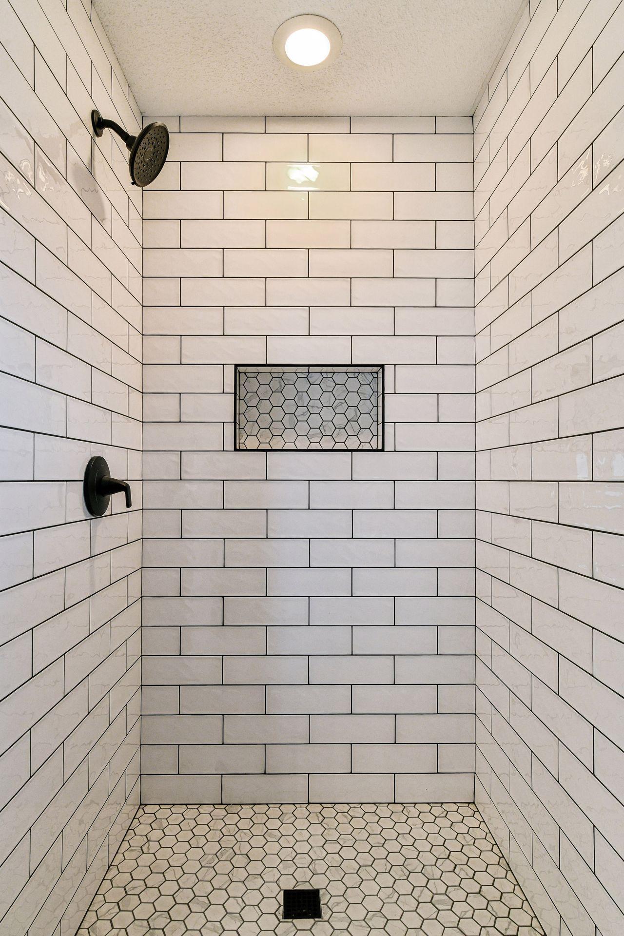 1944 Creek View Court