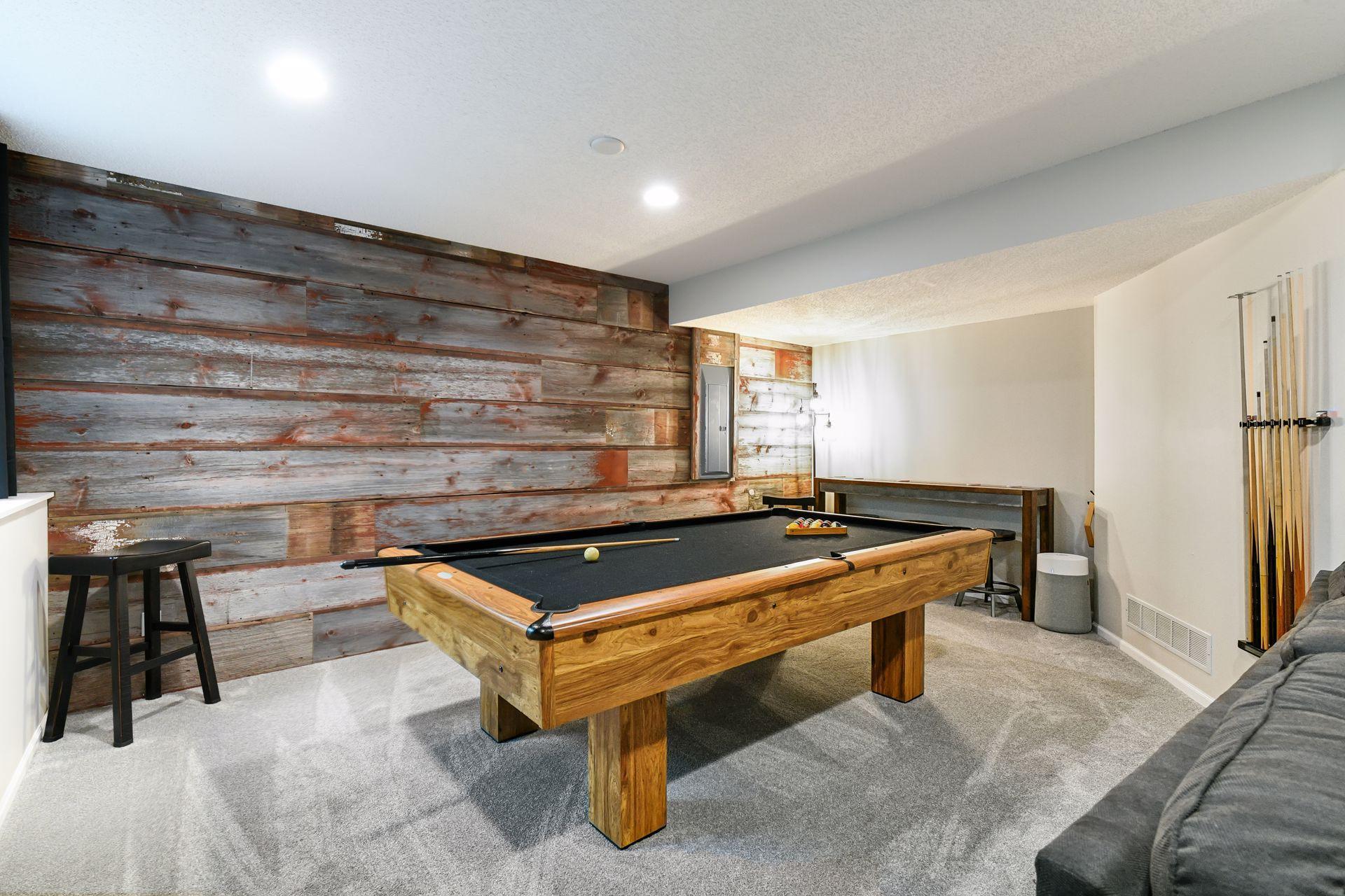 1944 Creek View Court