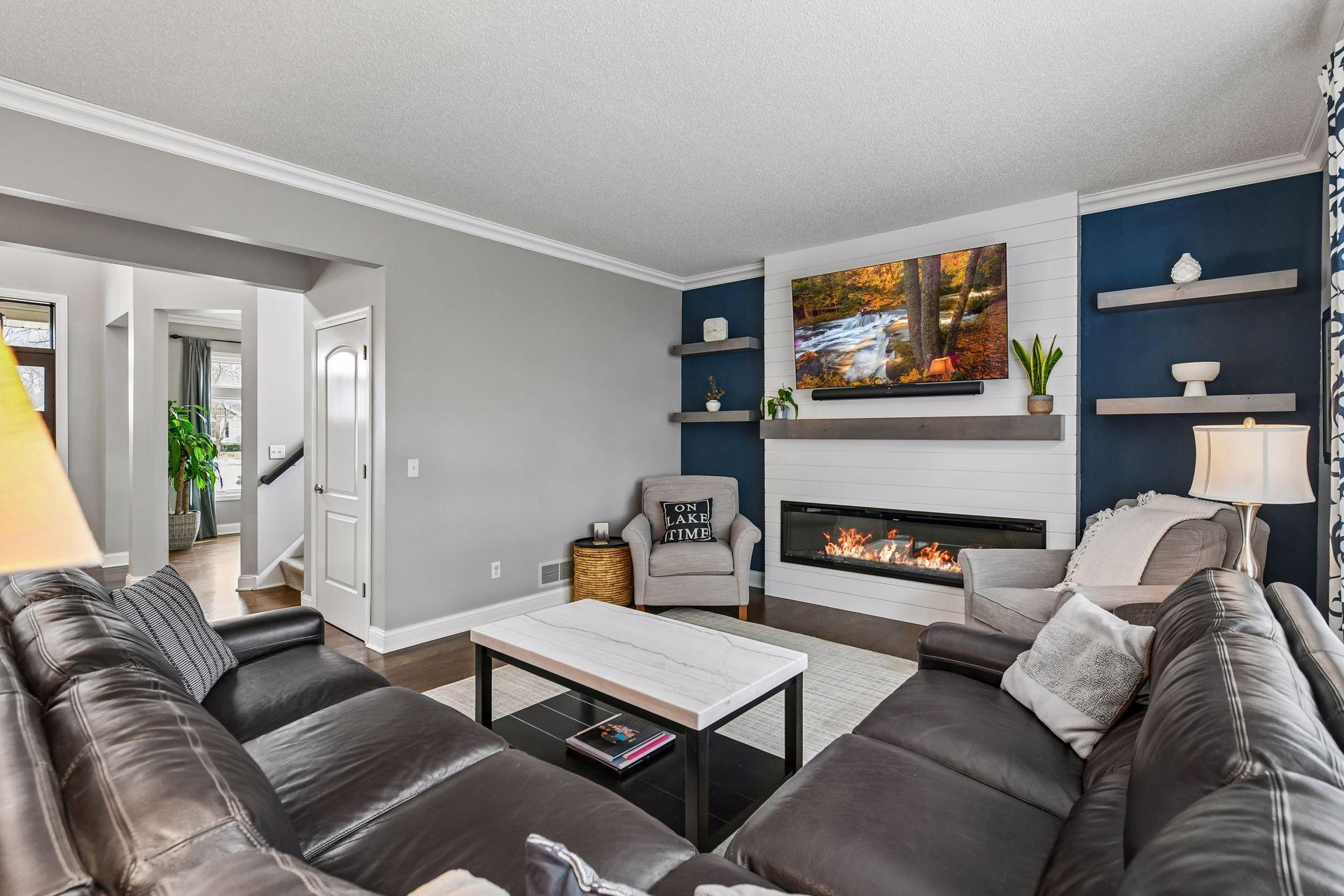 1944 Creek View Court