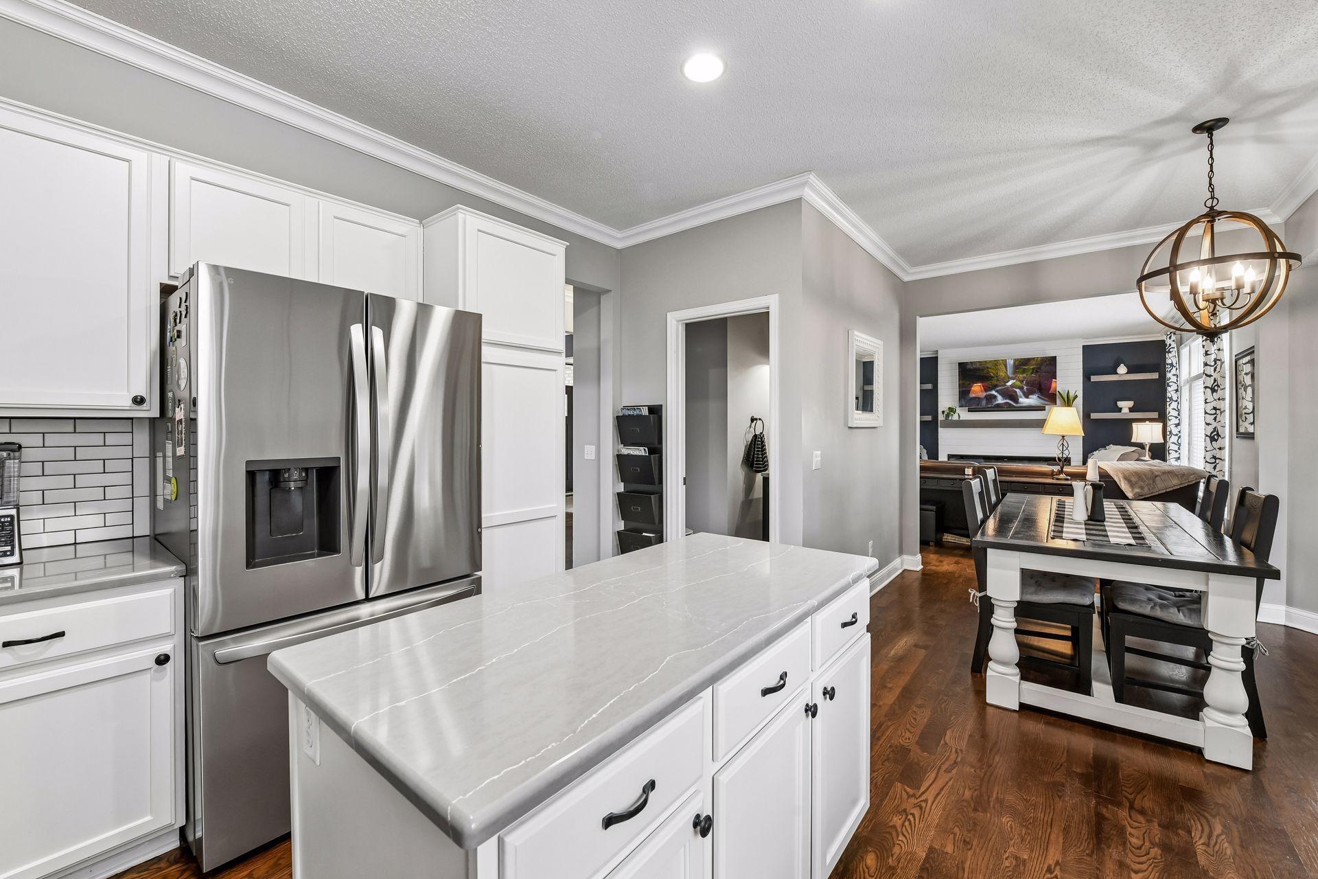 1944 Creek View Court