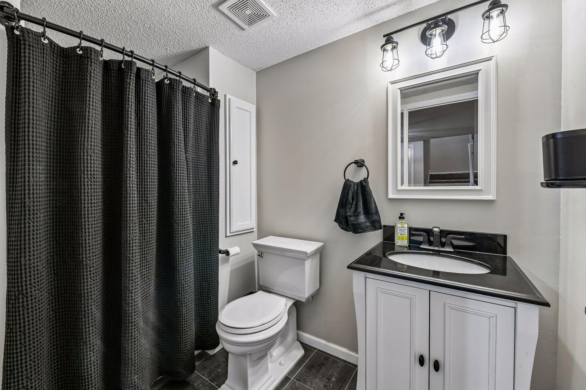 1944 Creek View Court