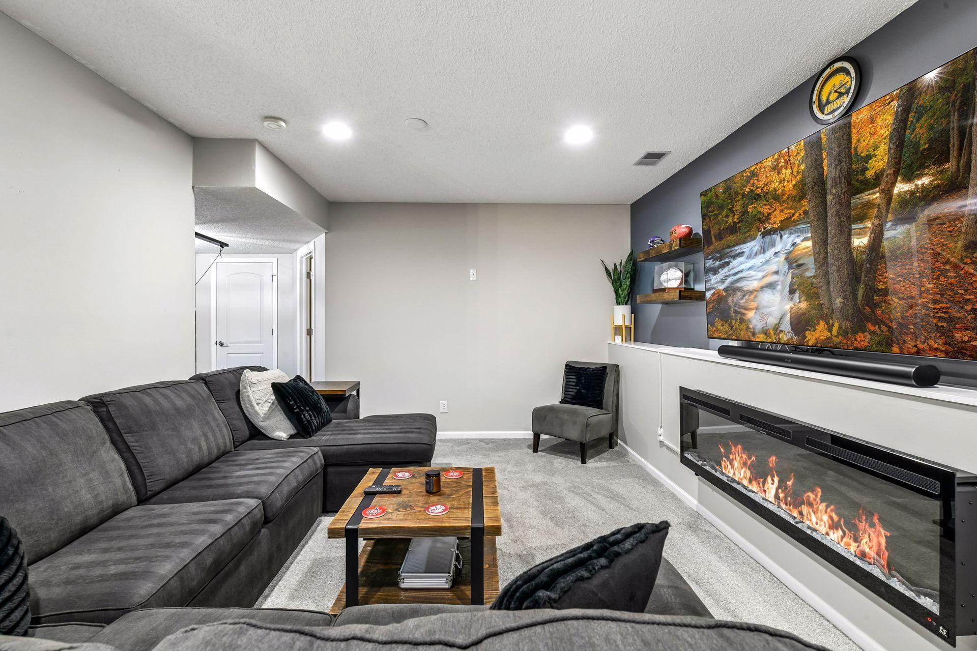 1944 Creek View Court