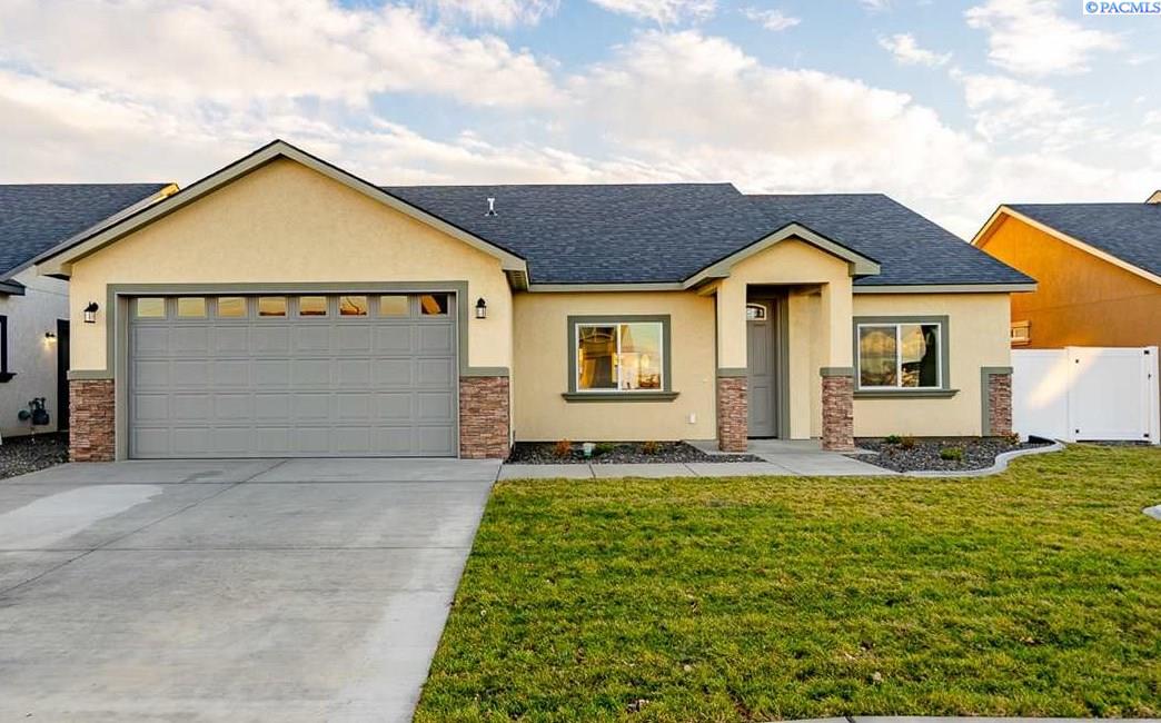 1810 E Highland