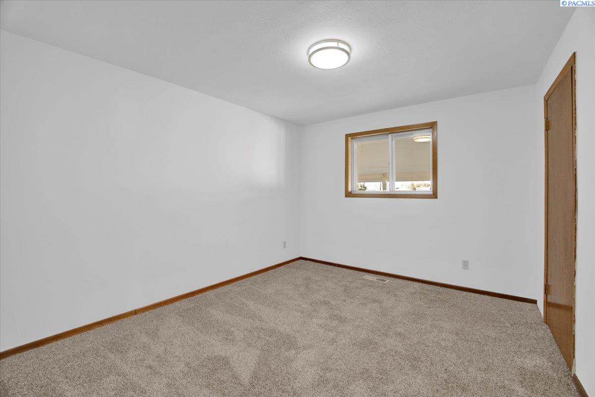 5013 W Livingston Rd