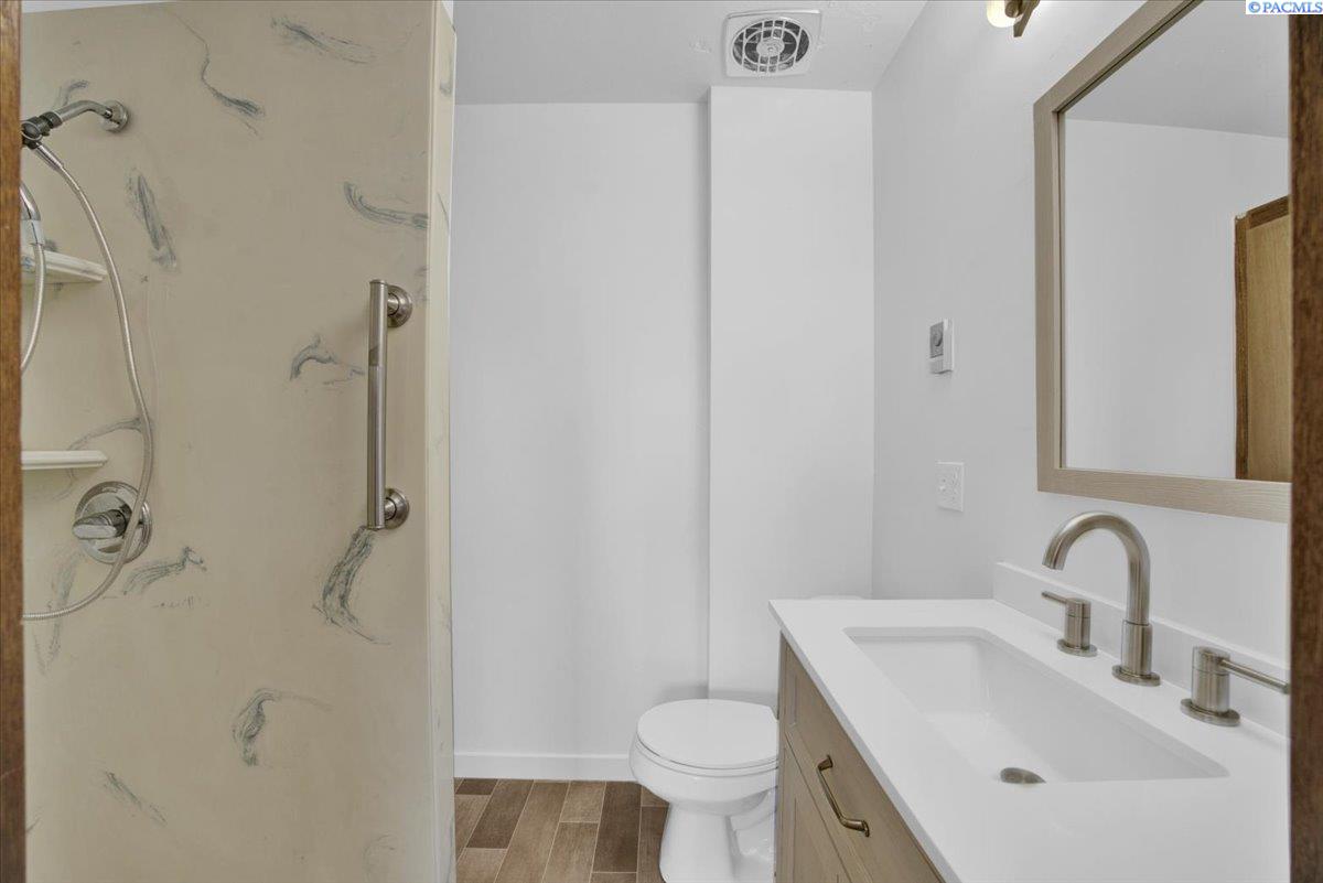 5013 W Livingston Rd