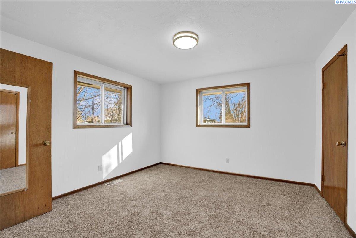 5013 W Livingston Rd